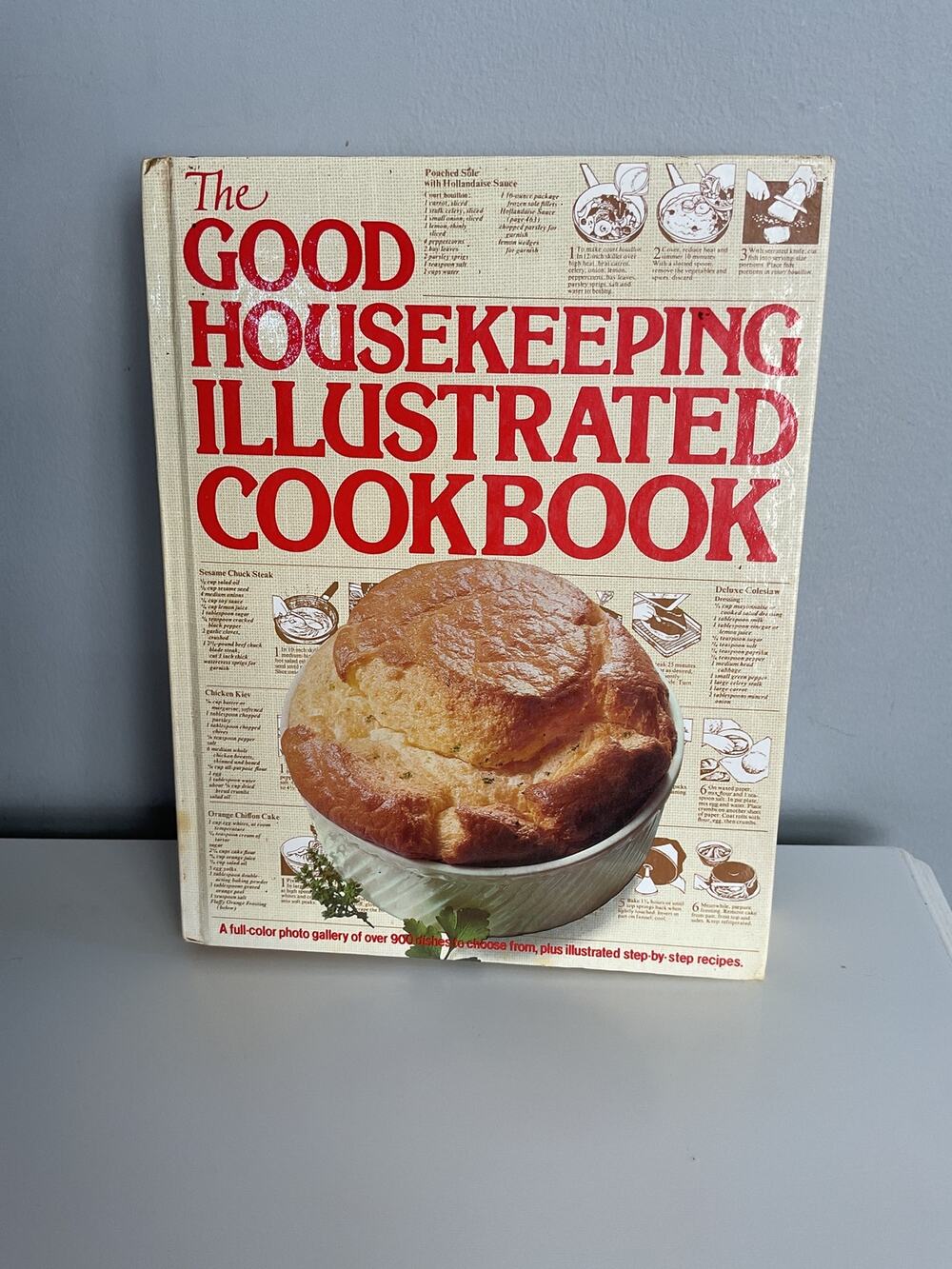The Good Housekeeping Illustrated Cookbook - Zoe Coulson Hardcover Vintage 1980